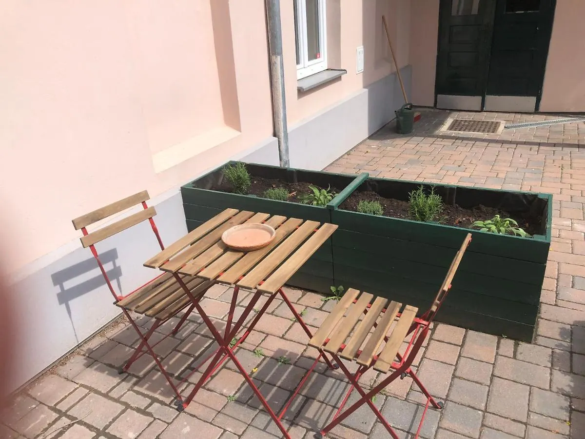 2 Zimmer Apartment Mit Terrasse! Schoenbrunn-Naehe Wien