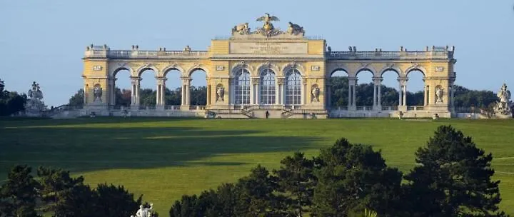 2 Zimmer Apartment Mit Terrasse! Schoenbrunn-Naehe Wien